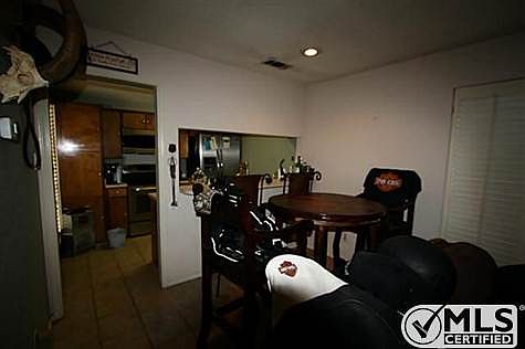 5th image of 1901 Wilshire Dr