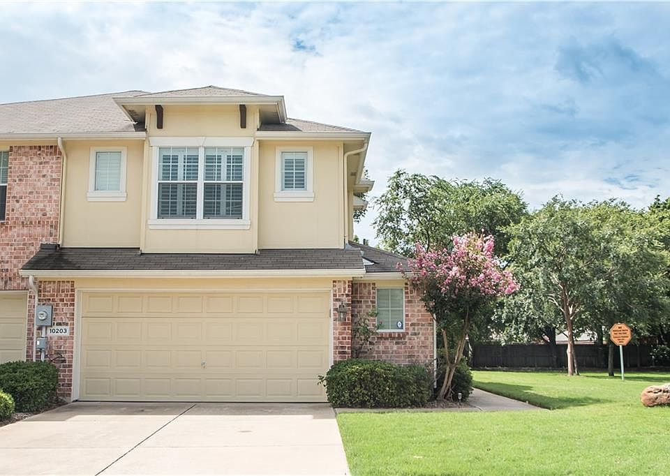 1st image of 10203 Darkwood Dr