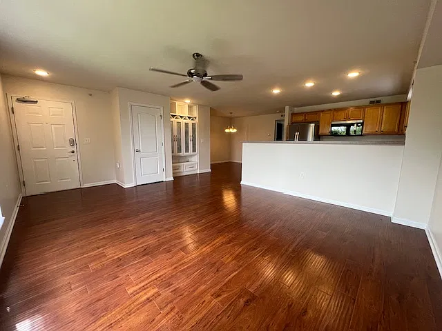 2 bed, 1136 sqft, $1,875 — Photo 4
