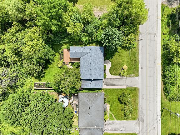 3rd image of 23 Harbour St