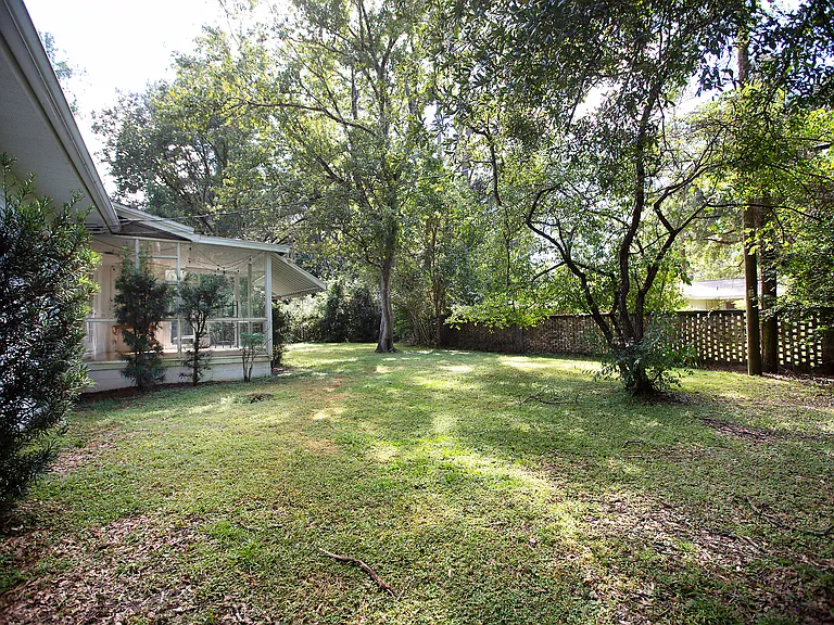 NW 29th St — Photo 2