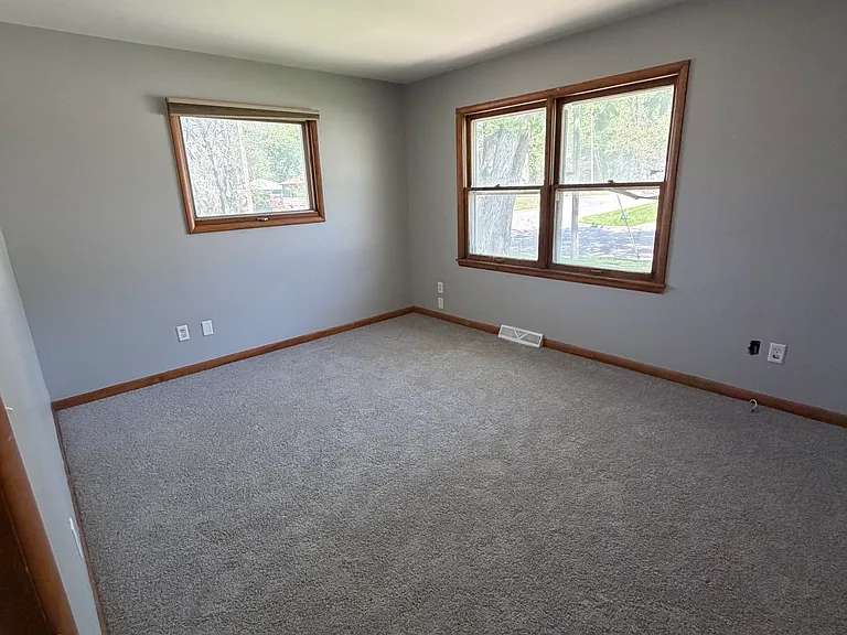 204 Westbourne Rd — Photo 6