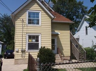 349 S Broadway Ave, Aurora, IL 60505