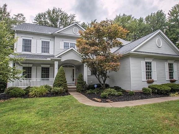 3rd image of 1425 Honeygold Ln