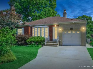 6957 N McAlpin Ave, Chicago, IL 60646