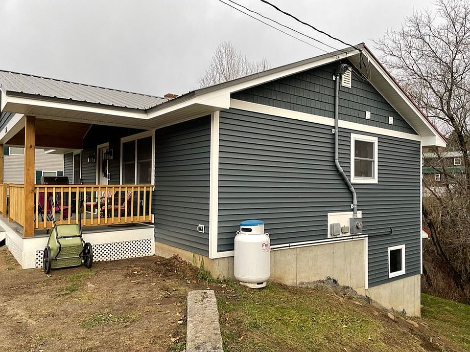 2nd image of 256 York St