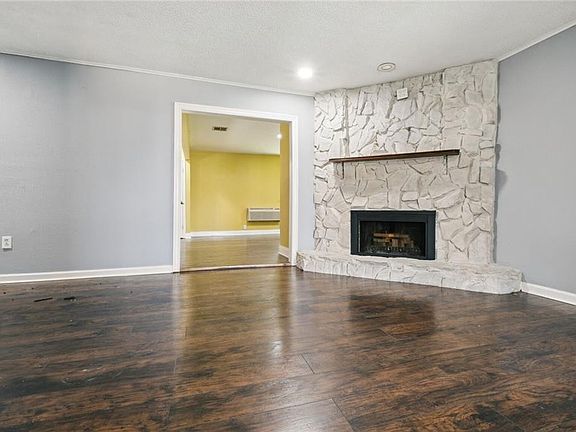 2nd image of 5129 Willowtree Rd
