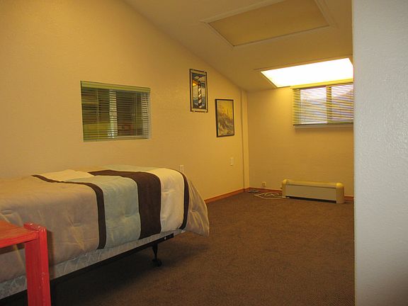 upstairs bedroom 2