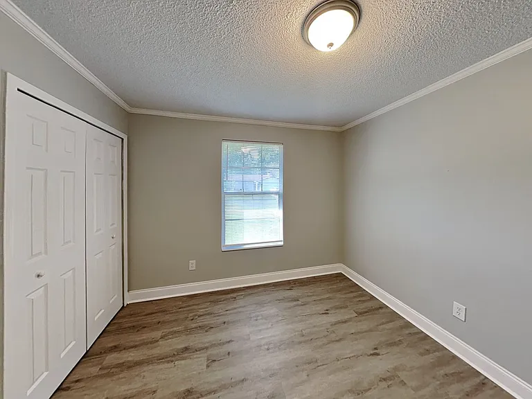 7215 Sharbeth Dr S — Photo 13
