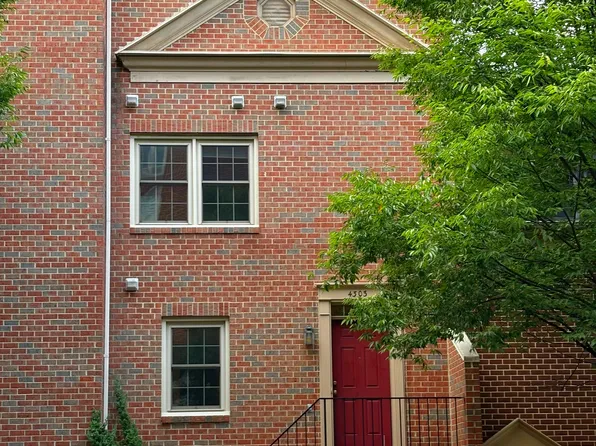 4303 N Carlin Springs Rd, Arlington, VA 22203