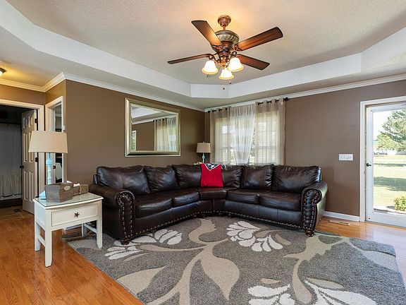 5th image of 119 Sierra Dr