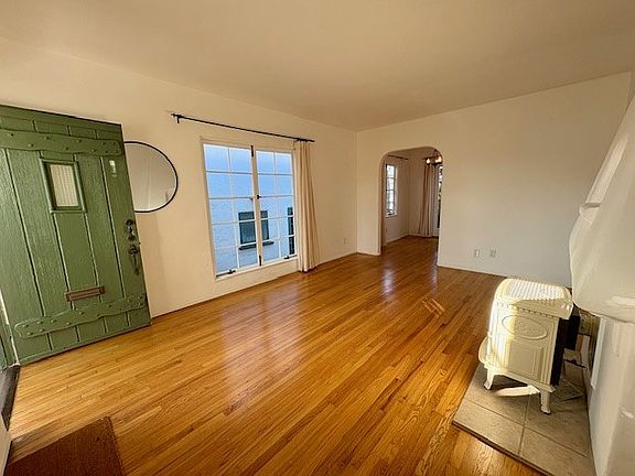 4th image of 2448 Adams Ave #5