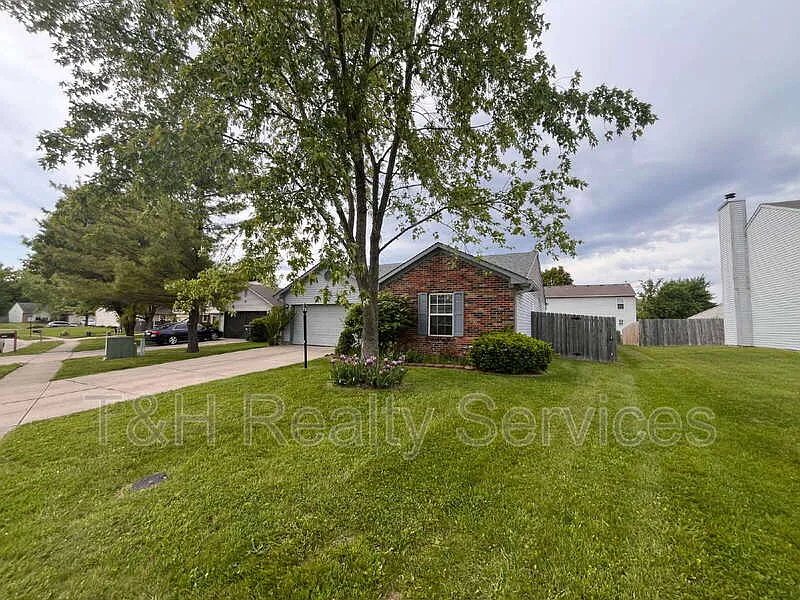 Building Photo - 11320 Shady Hollow Ln