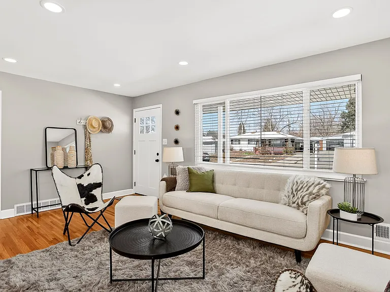 5456 E Atlantic Pl — Photo 3