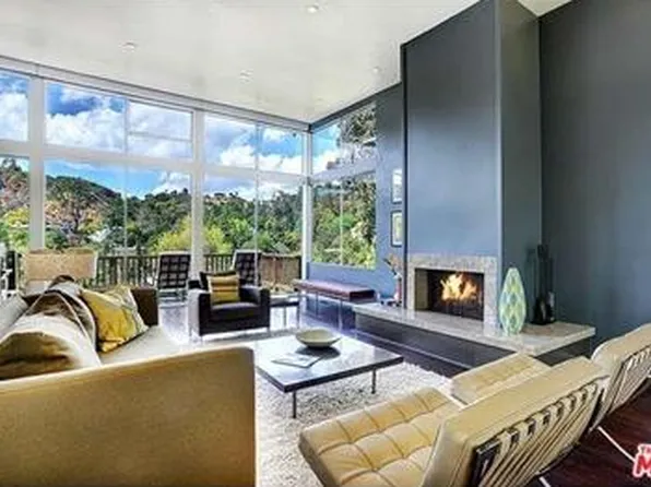 8801 Hollywood Hills Rd, Los Angeles, CA 90046