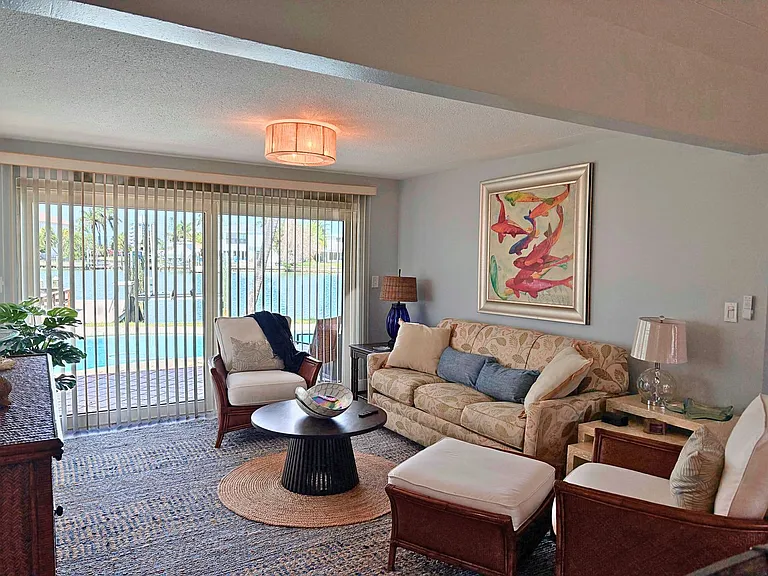 10128 Yacht Club Dr — Photo 9
