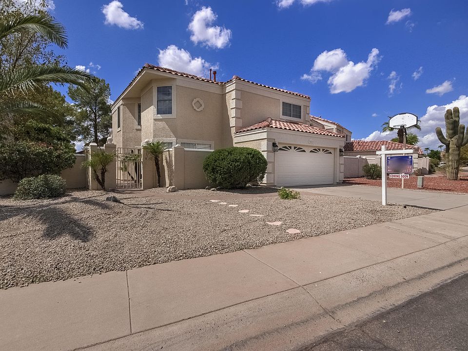 1st image of 3401 E Woodland Dr
