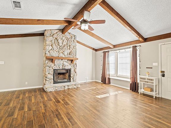 4th image of 167 Ramona Dr