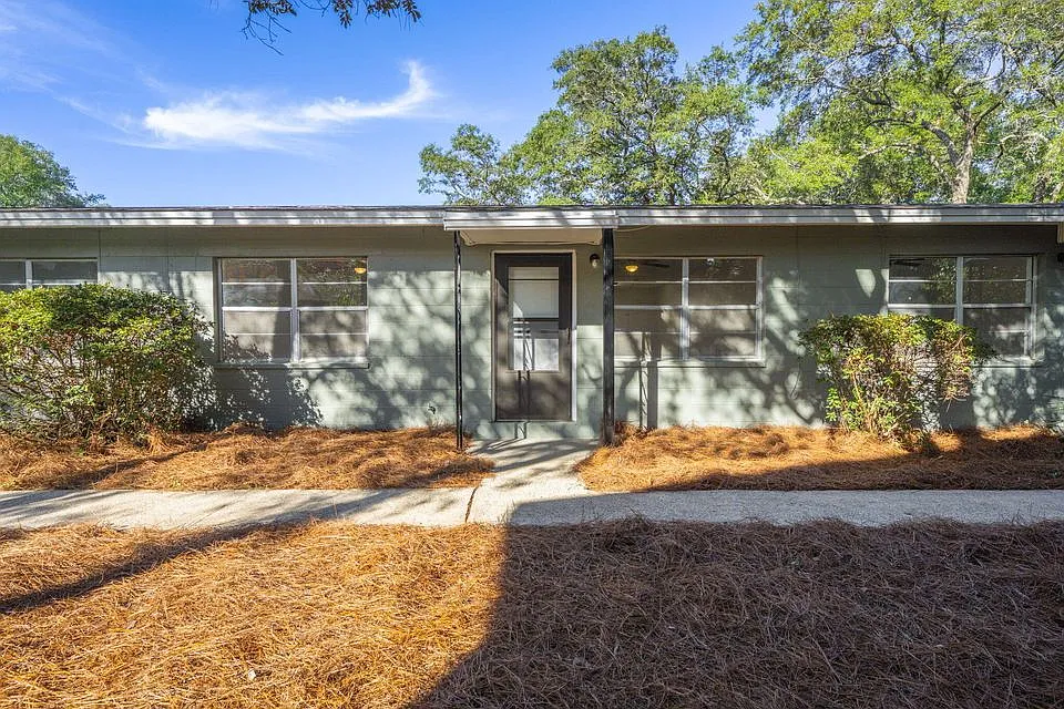 1013 Holton Ave #2