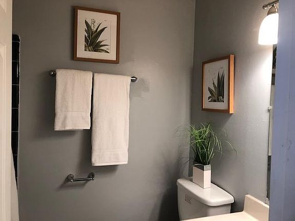 5th image of 2210 Marina Dr APT H