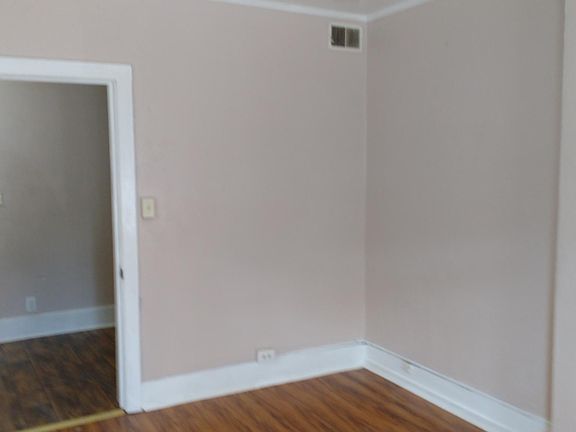 5th image of 1010 Dale Ave SE APT 1