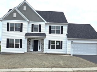 384 Lloyds Ln, York, PA 17406