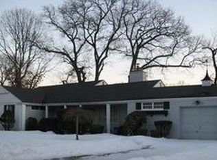 134 Cedar St, Valley Stream, NY 11580