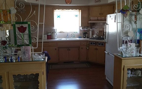 5th image of 10125 Mulberry Ave