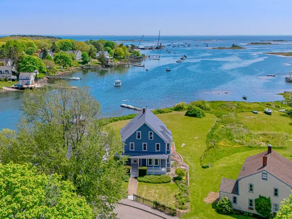 7 Pier Road #7, Kennebunkport, ME 04046