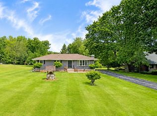 W140 Belleview Ave, Oconomowoc, WI 53066