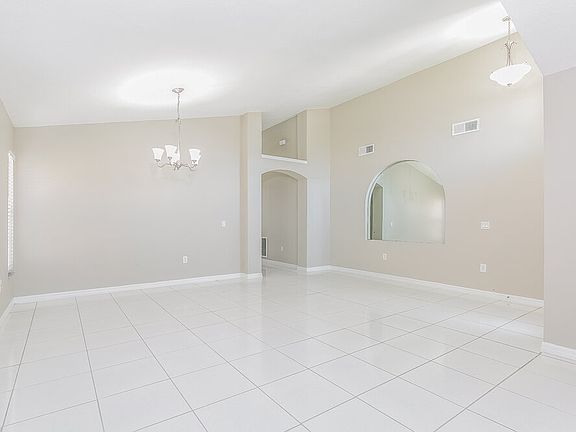 3rd image of 2800 Moultrie Creek Dr