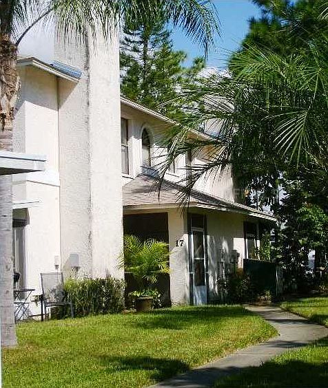 1st image of 17 Emerald Bay Dr