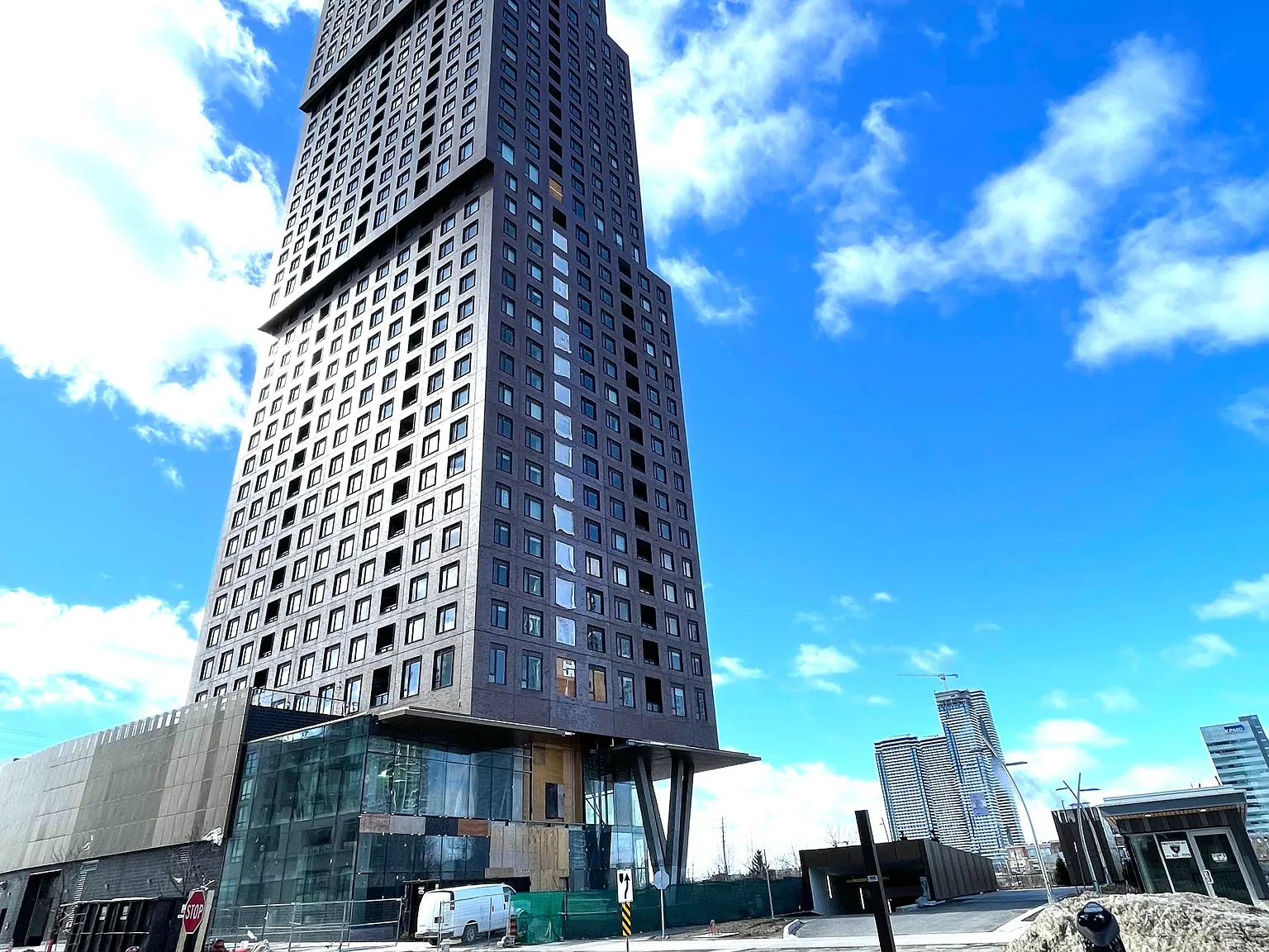 CG Tower — Photo 1