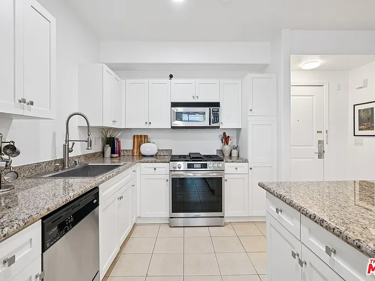 100 S Alameda St #150 — Photo 16