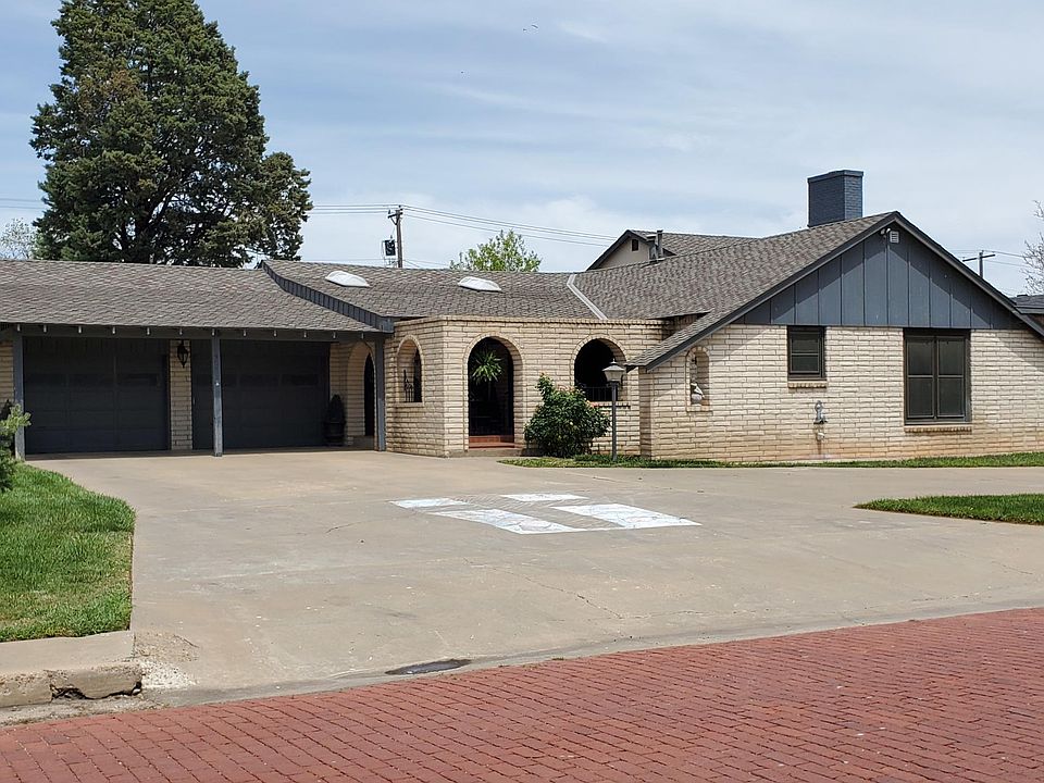 2nd image of 903 5th Ave