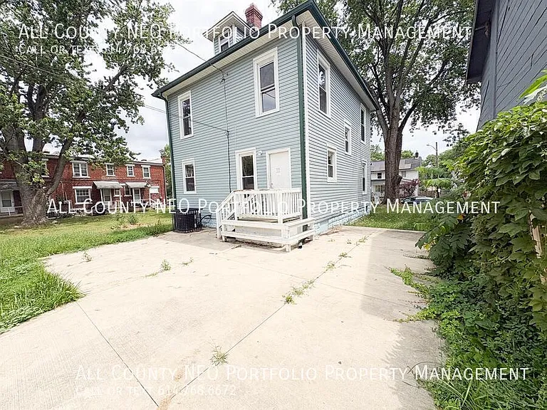 1994 Floral Ave — Photo 39