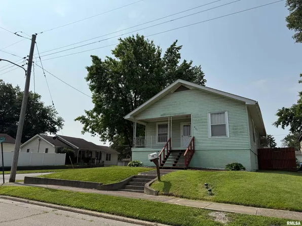 201 W Park St, Harrisburg, IL 62946