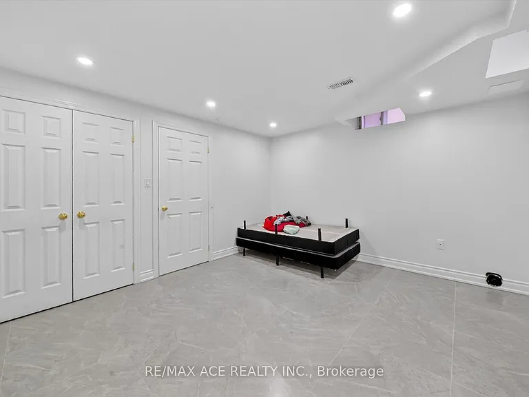110 Blue Willow Dr — Photo 20