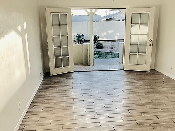 4th image of 1216 E Rose Ln APT 1