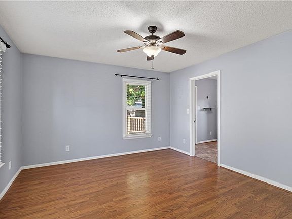 4th image of 508 Mooney Rd