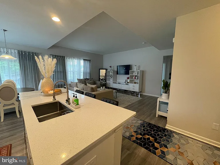 1728 Hudgins Farm Cir — Photo 15