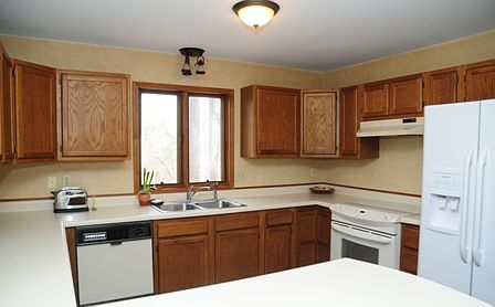 3rd image of 2245 Brecknock Dr