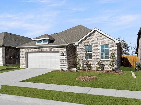 3rd image of 1004 Colgate Cir