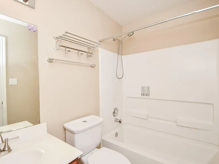16843 Mammoth Springs Dr — Photo 22