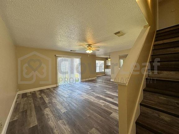 4th image of 7927 Chestnut Barr Dr