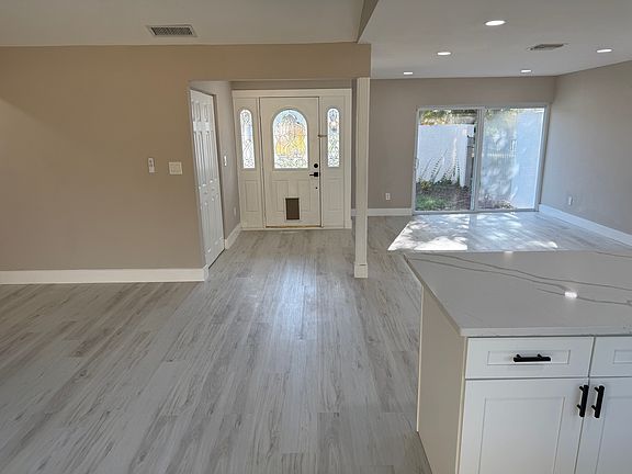 5th image of 10999 Del Prado Dr E