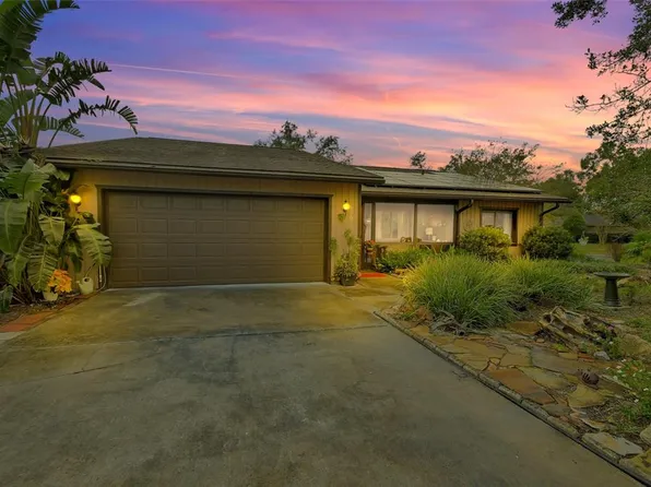 890 Lancaster Rd, Deland, FL 32720