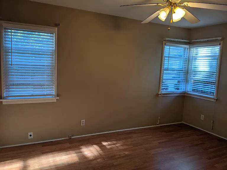 1212 S Mayflower Ave — Photo 19