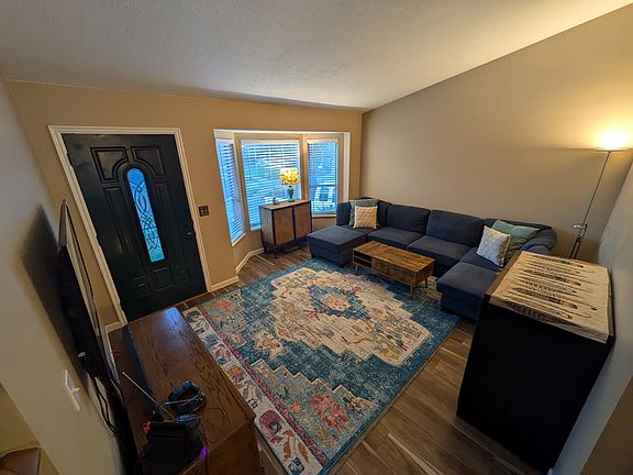 3rd image of 455 E Unionwood Dr