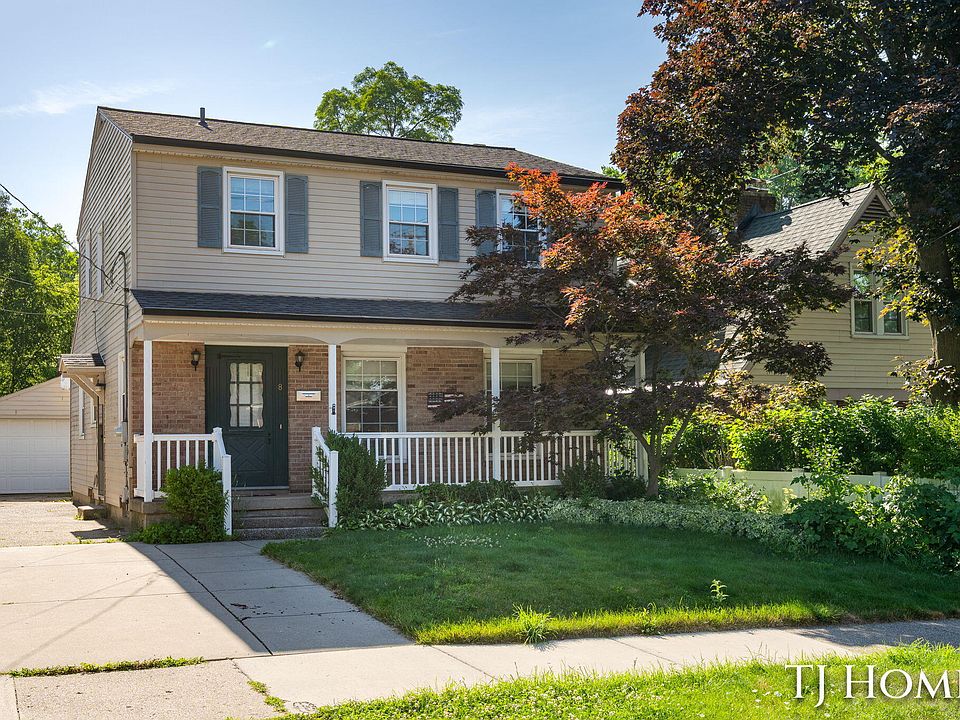 1st image of 8 Wallinwood Ave NE